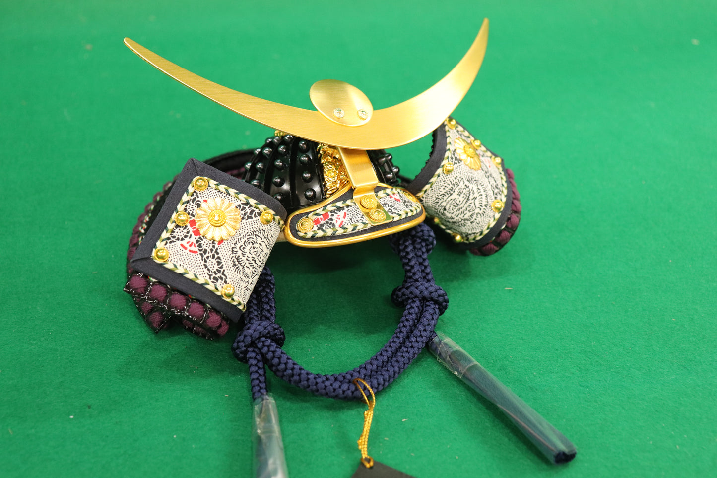 上杉謙信 兜平飾り五月人形セット (39cm×29cm×44cm)