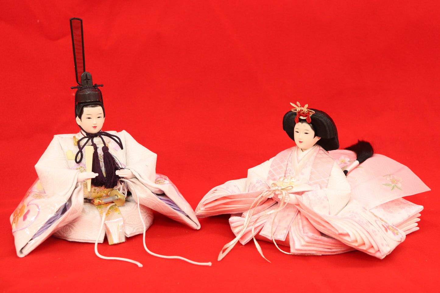 親王飾り雛人形(62cmx30cmx28cm)