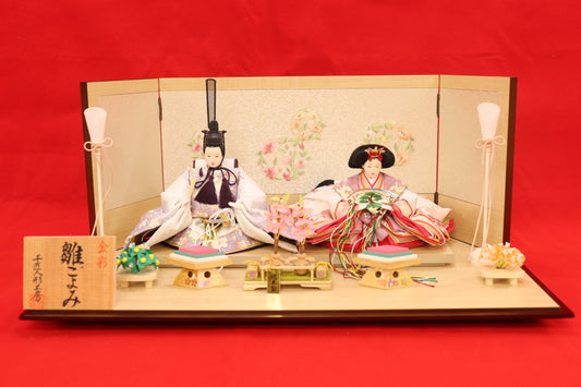 親王飾り雛人形(60cmx36cmx36cm)