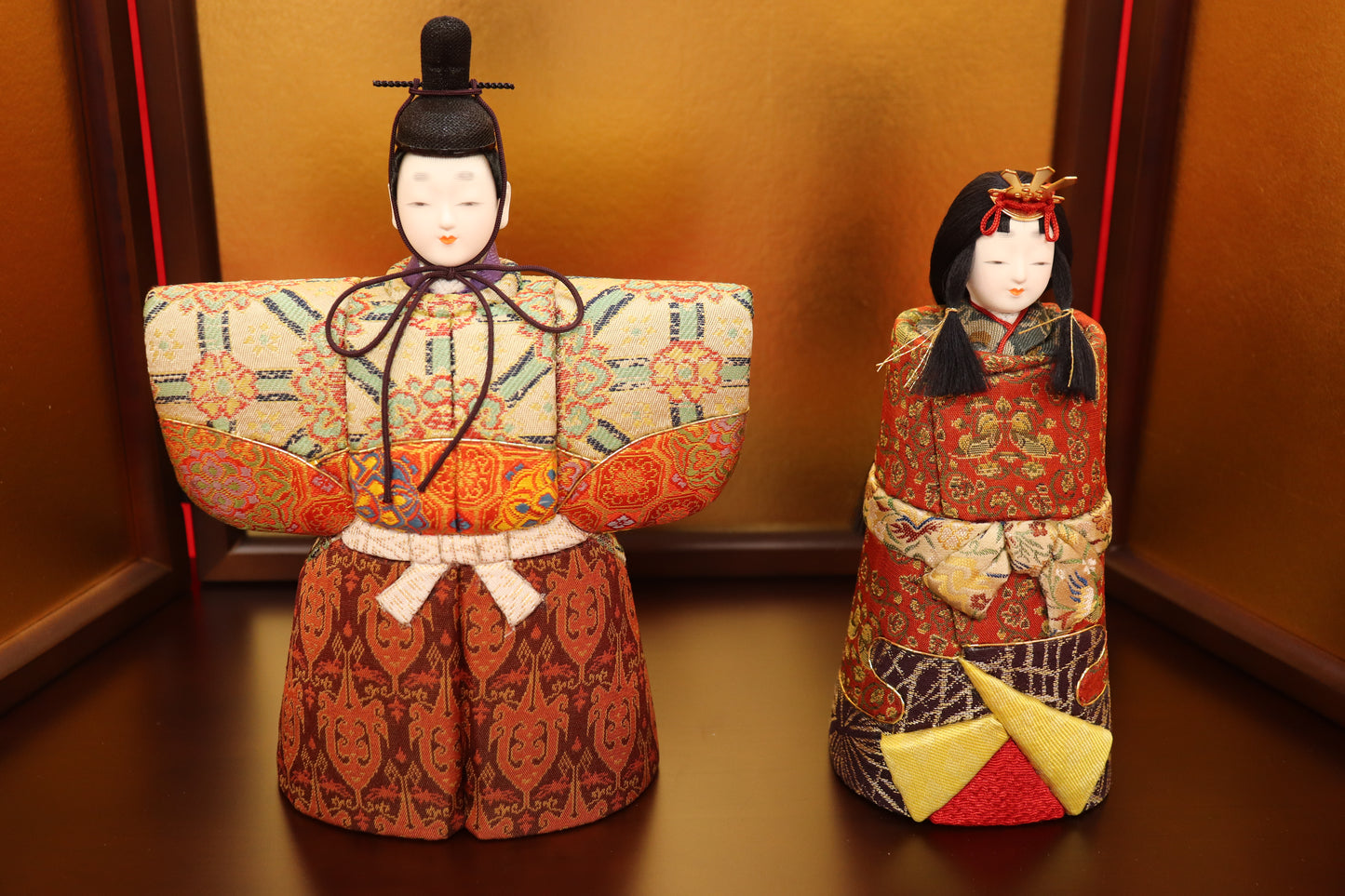木目込み 親王飾り雛人形セット(45cmx27cmx33cm)