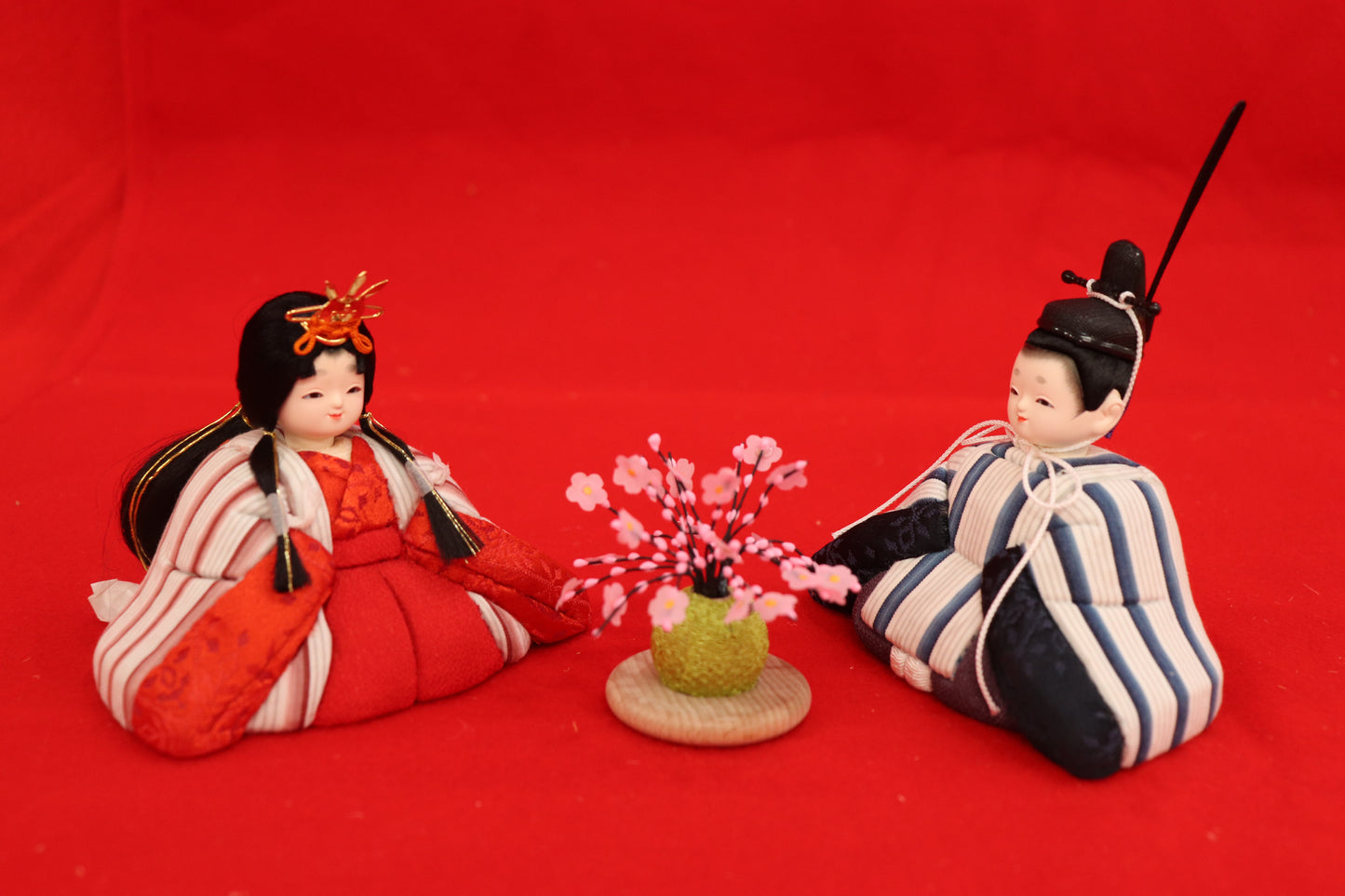 木目込み 親王飾り雛人形セット(40cmx25cmx17cm)