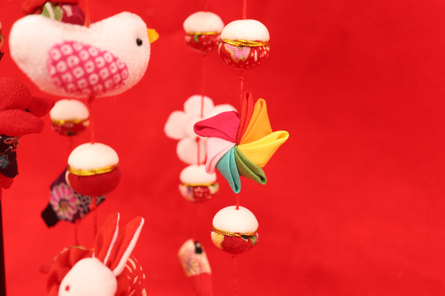 吊るし飾り はるか 赤 高さ43㎝