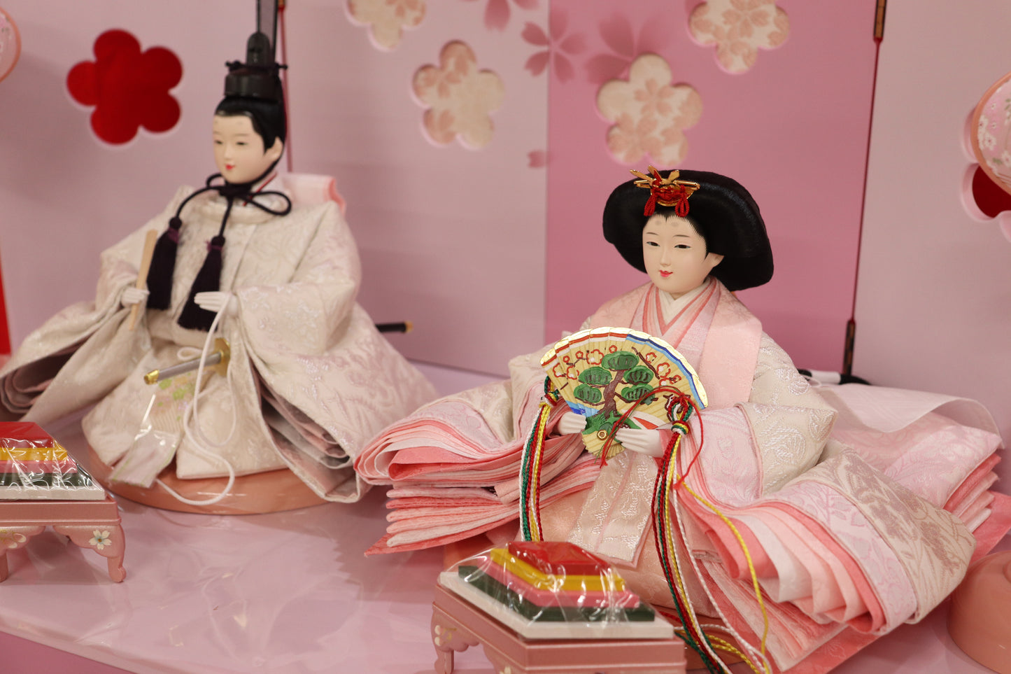収納五人飾り雛人形セット(60cmx56cmx60cm)