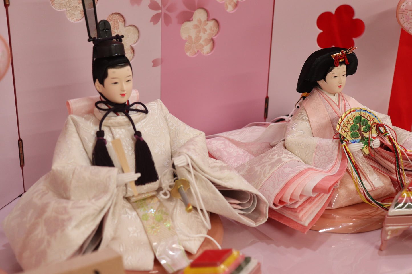 収納五人飾り雛人形セット(60cmx56cmx60cm)