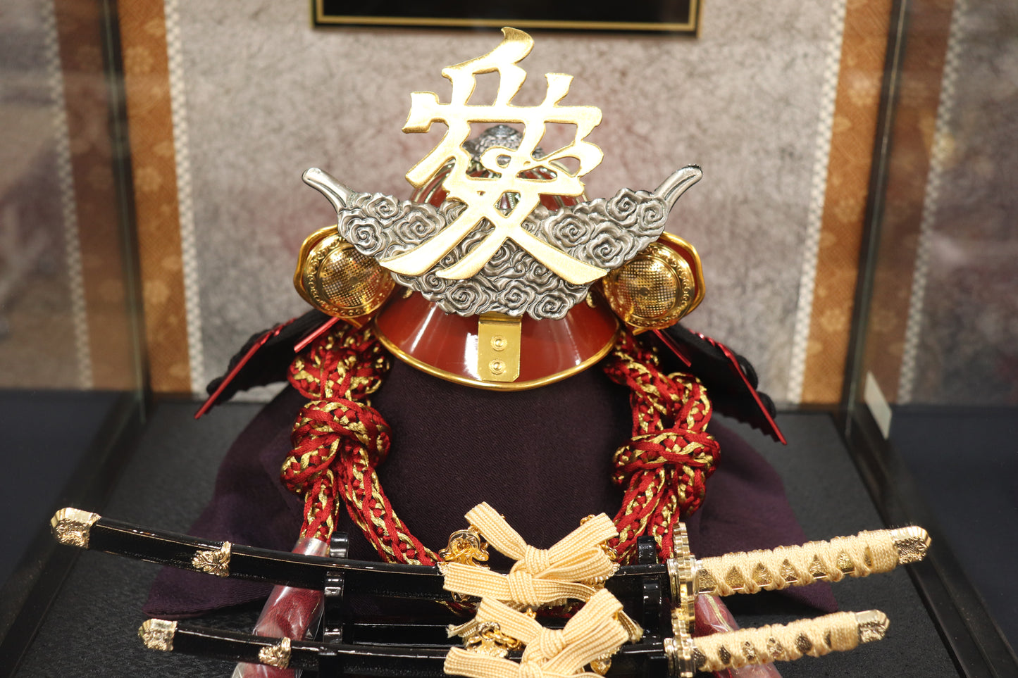 直江兼続 【ご奉仕品】兜平飾り五月人形ケースセット (37cmx31cmx36cm)【送料無料】
