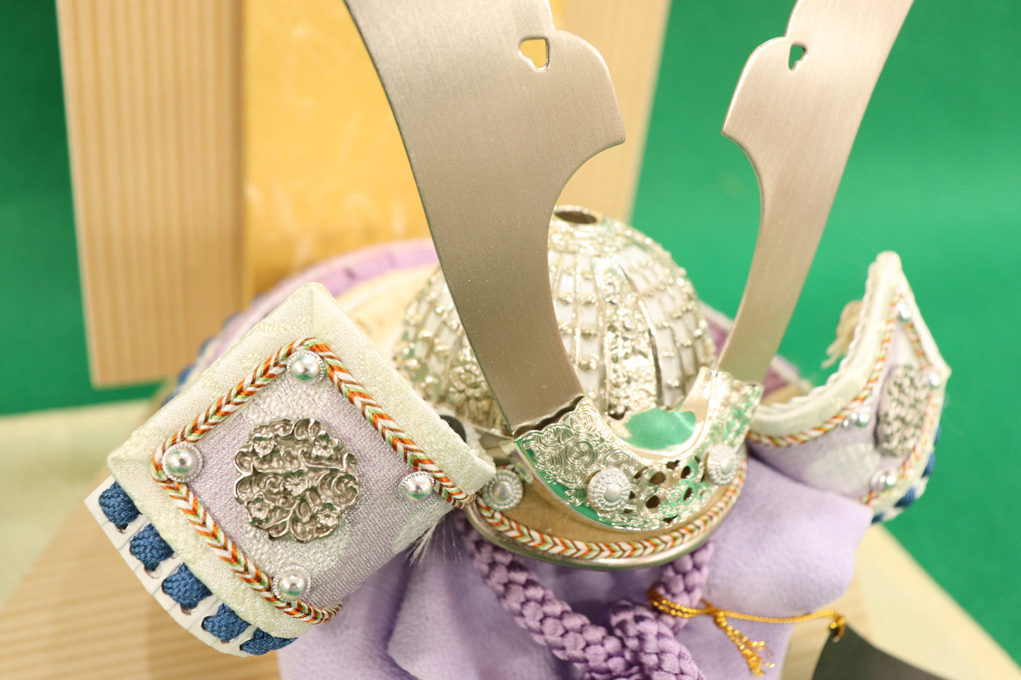 兜平飾り五月人形セット (22cmx17cmx18cm)【送料無料】