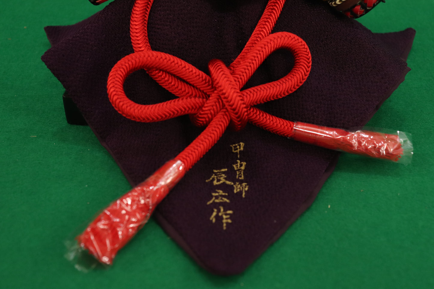 兜平飾り収納五月人形セット (42cmx33cmx48cm)【送料無料】