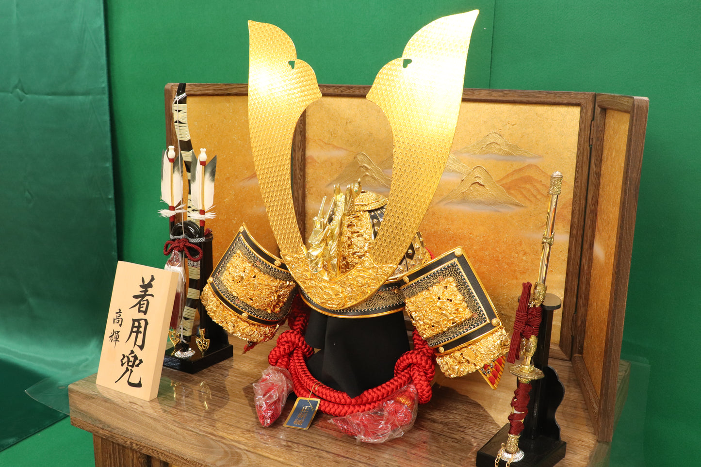 着用兜平飾り五月人形セット (65cmx50cmx83cm)【送料無料】