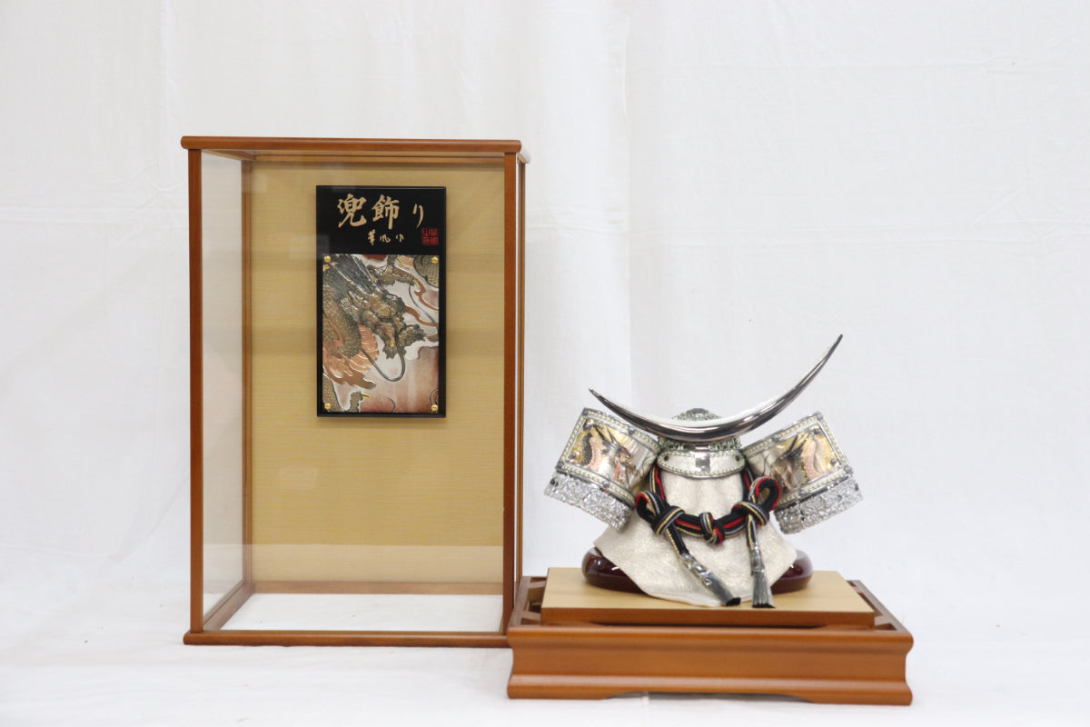 伊達政宗 兜平飾り五月人形ケースセット (32cmx28cmx54cm)【送料無料】
