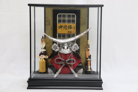 伊達政宗　兜平飾り五月人形ケースセット (42cmx47cmx48cm)【送料無料】