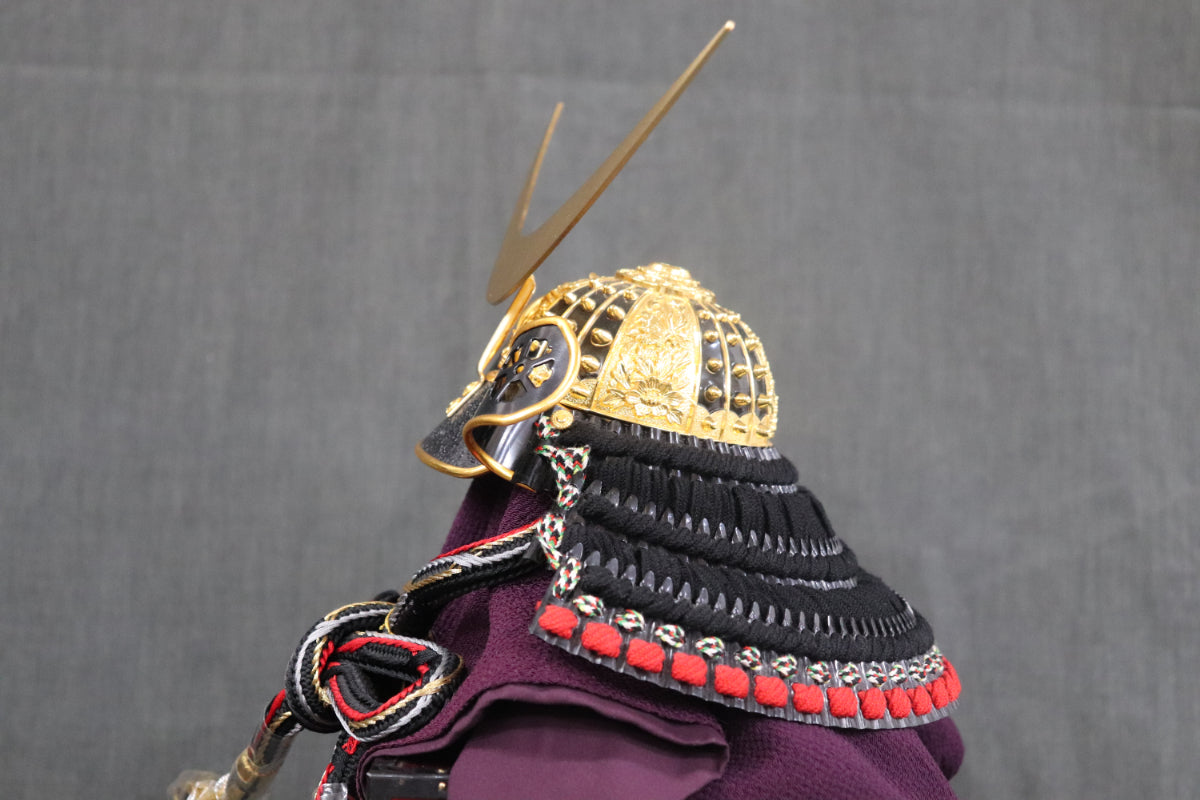 伊達政宗 兜飾り収納五月人形セット (48cmx35cmx46cm)【送料無料】
