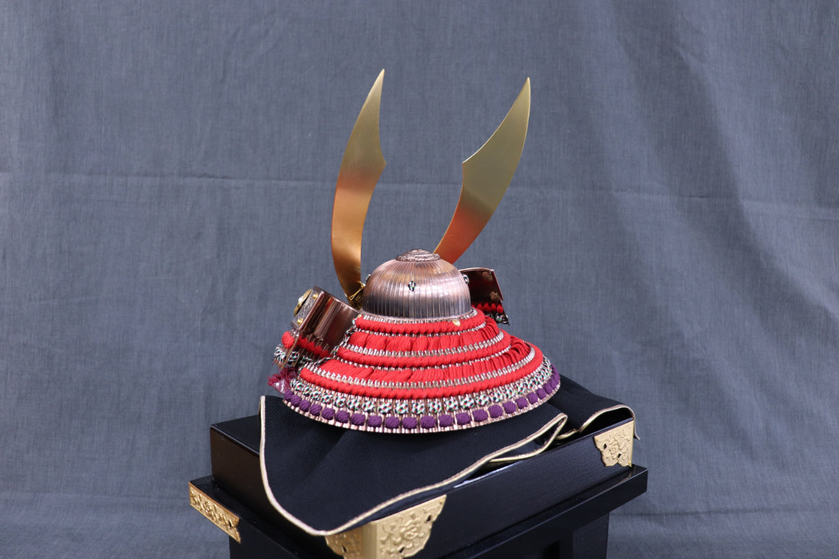 兜平飾り五月人形セット (65cmx43cmx67cm)【送料無料】