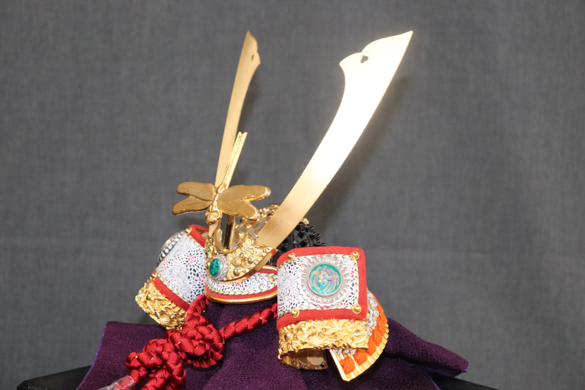 兜平飾り五月人形セット (63cmx40cmx54cm)【送料無料】