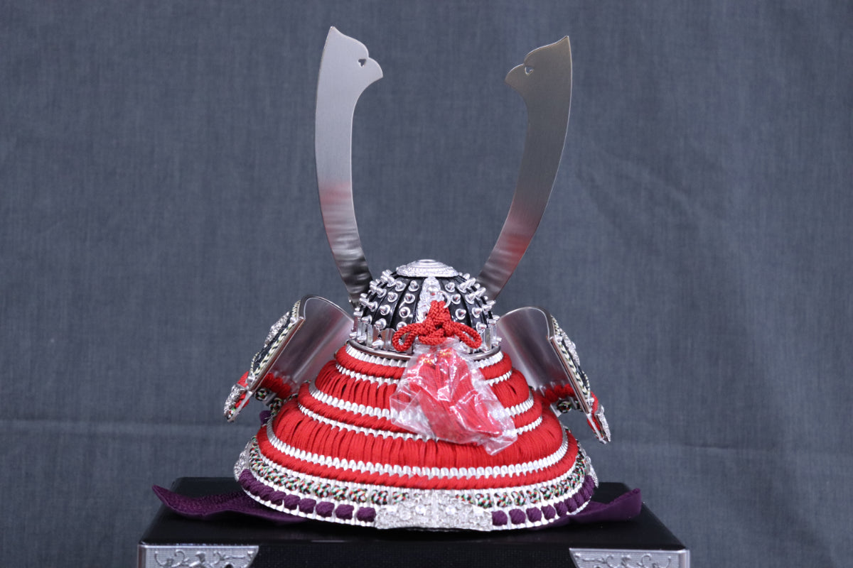 兜平飾り五月人形セット (60cmx40cmx61cm)【送料無料】