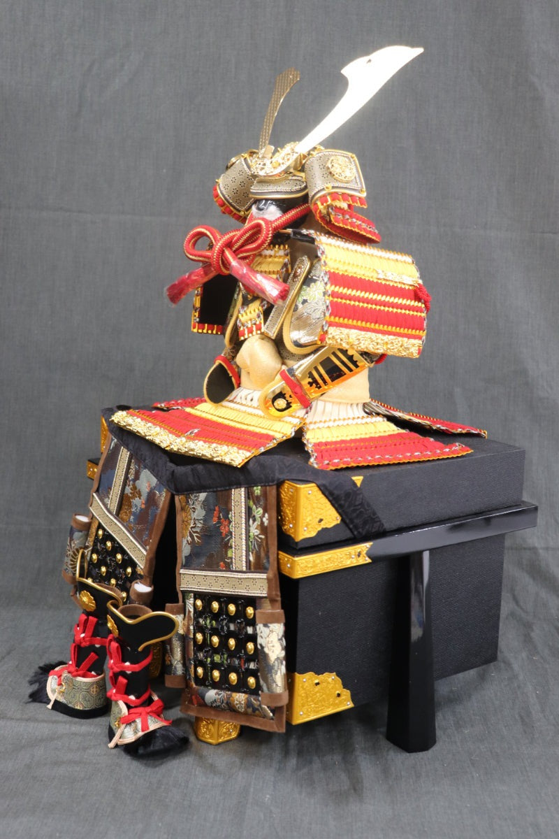 鎧平飾り五月人形セット (70cmx45cmx66cm)【送料無料】