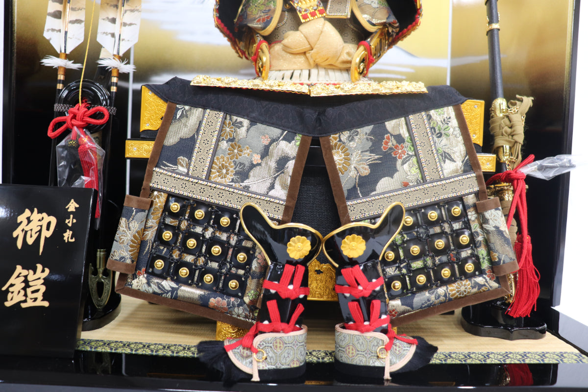 鎧平飾り五月人形セット (70cmx45cmx66cm)【送料無料】