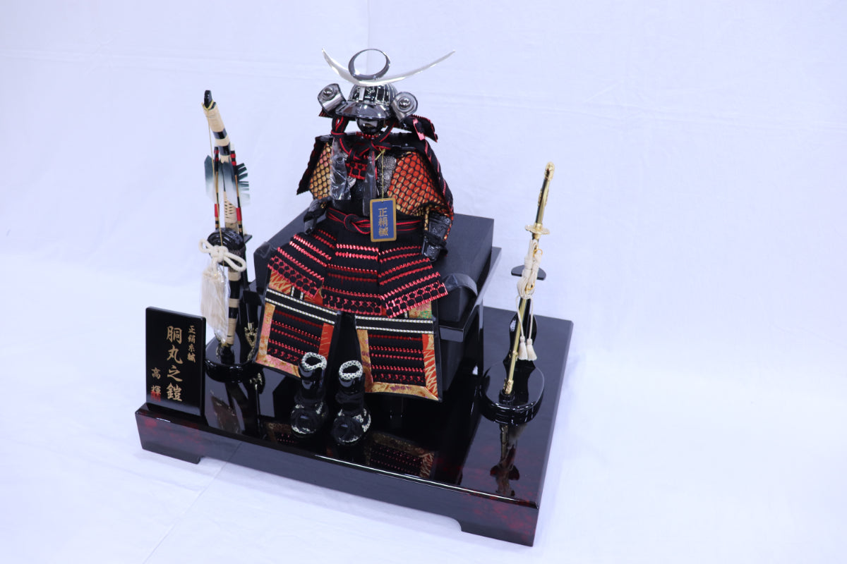 上杉謙信 鎧平飾りセット (55cmx45cmx61cm)【送料無料】