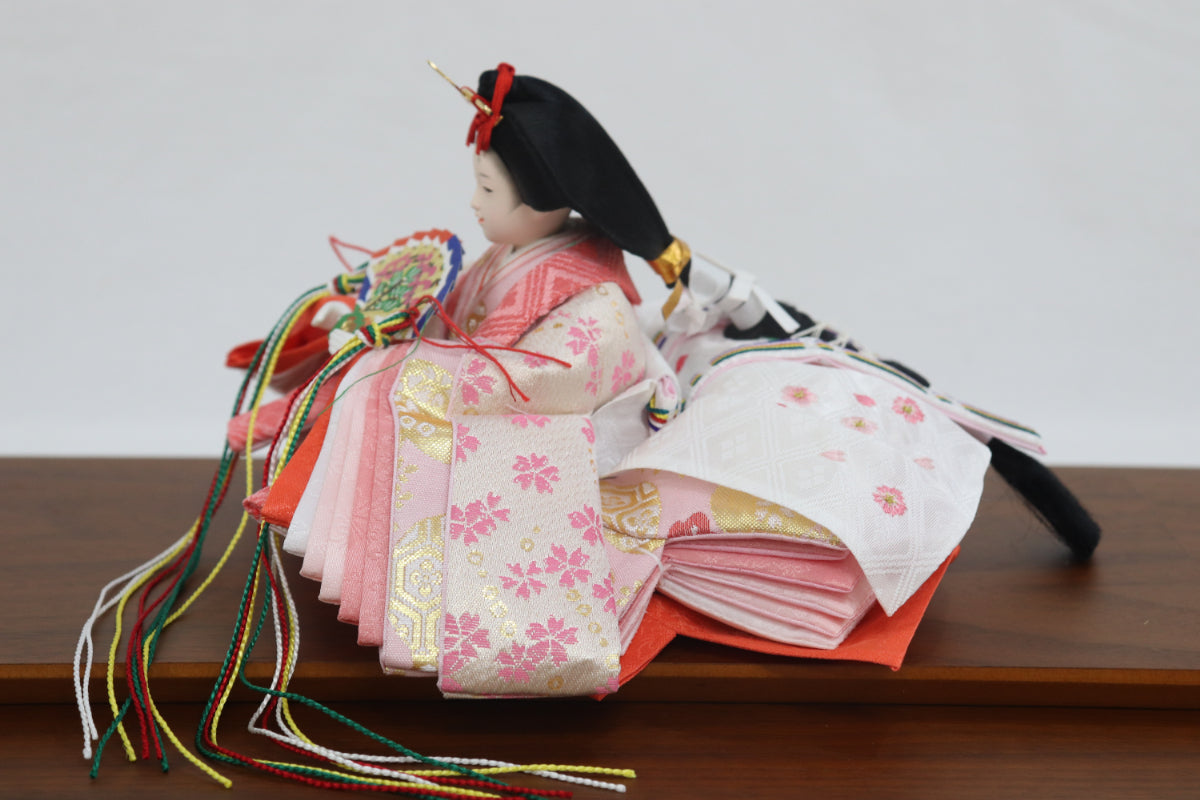 親王飾り雛人形(60cmx35cmx36cm)