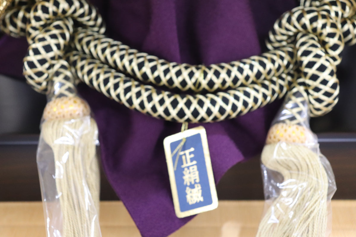 兜平飾り着用五月人形セット (65cmx50cmx88cm)