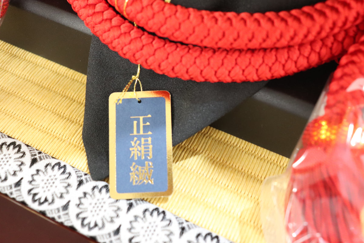 兜平飾り着用五月人形セット (65cmx50cmx88cm)