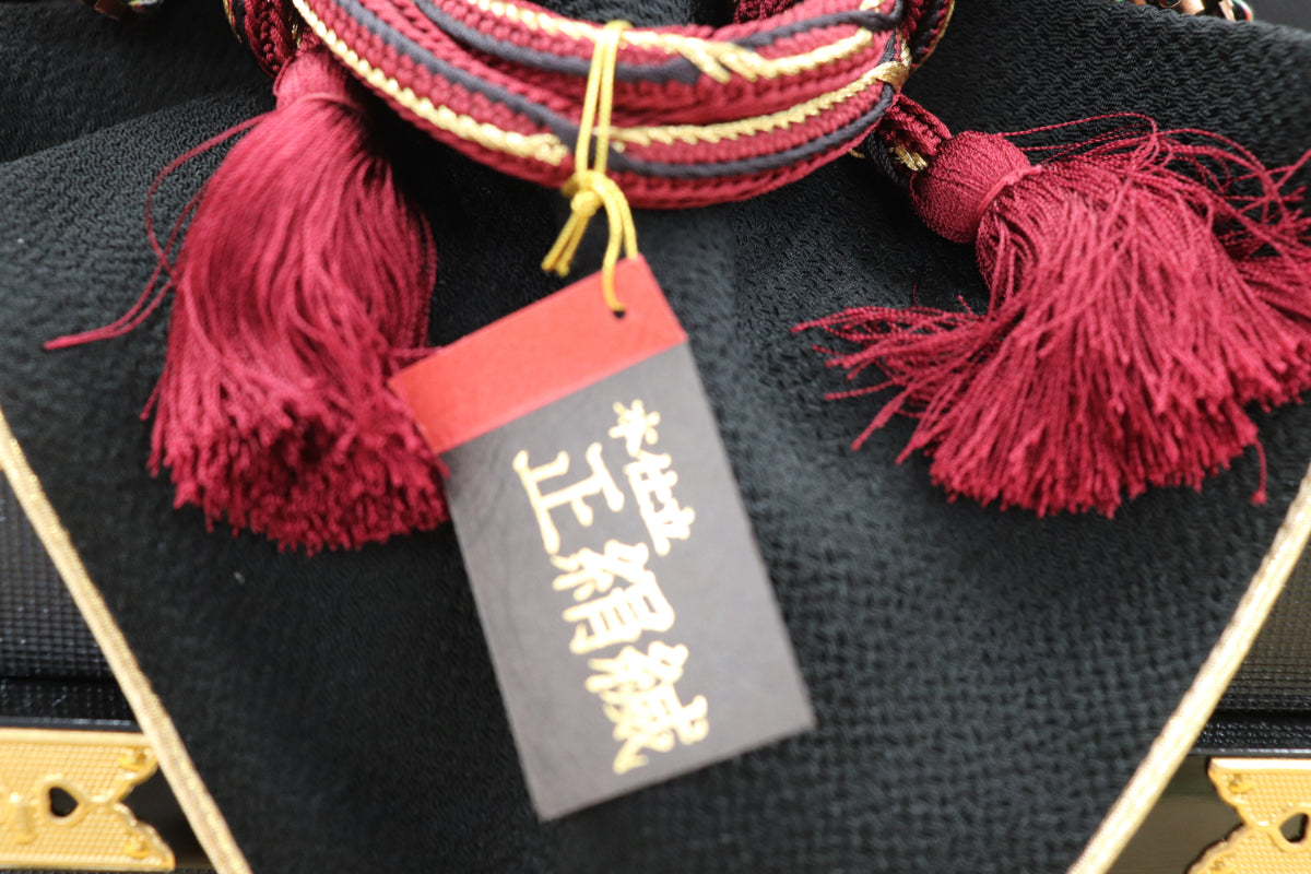 兜平飾り五月人形セット (65cmx43cmx67cm)【送料無料】