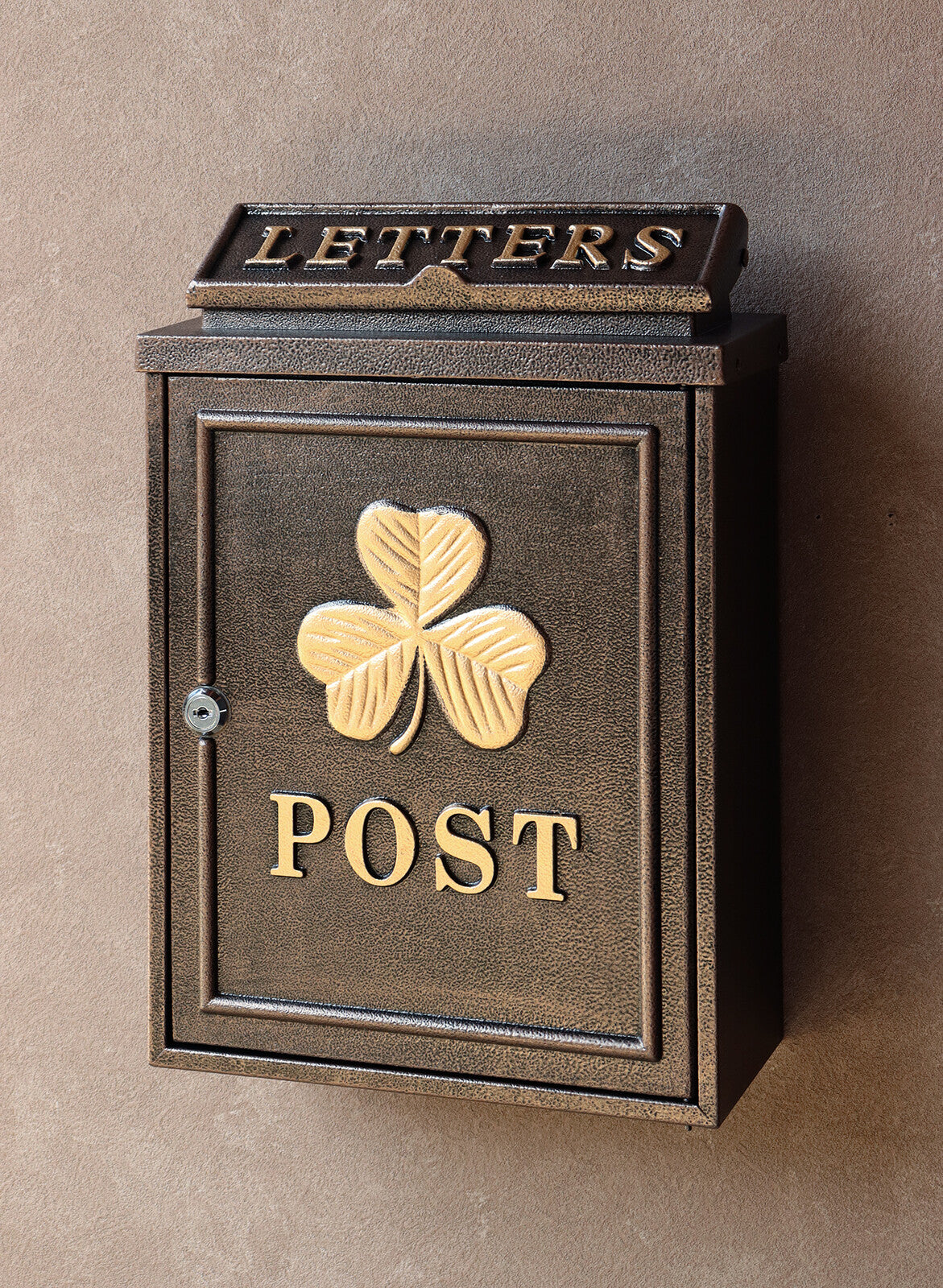 鋳物壁掛けポスト　Clover-クローバー-