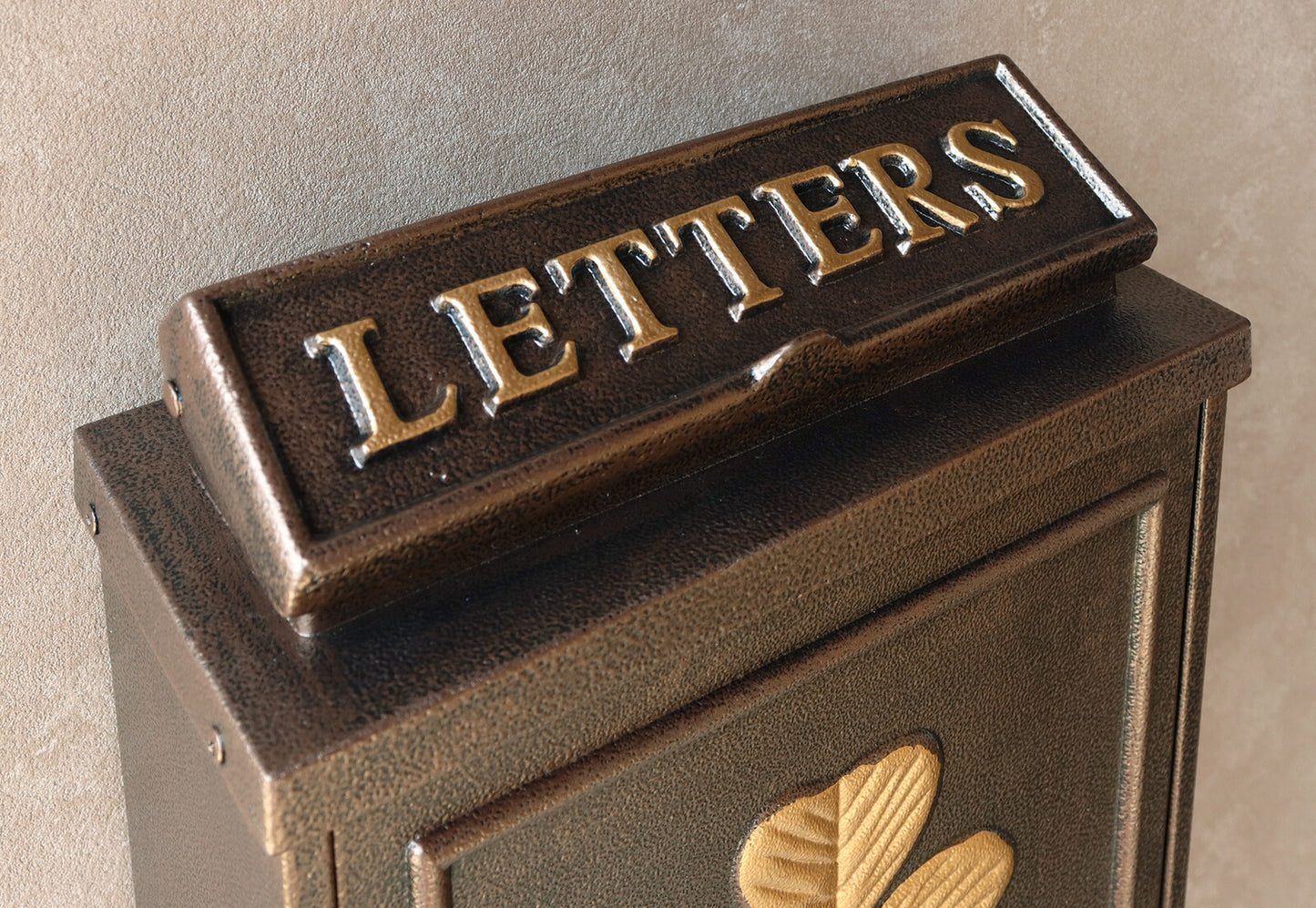 鋳物壁掛けポスト　Clover-クローバー-