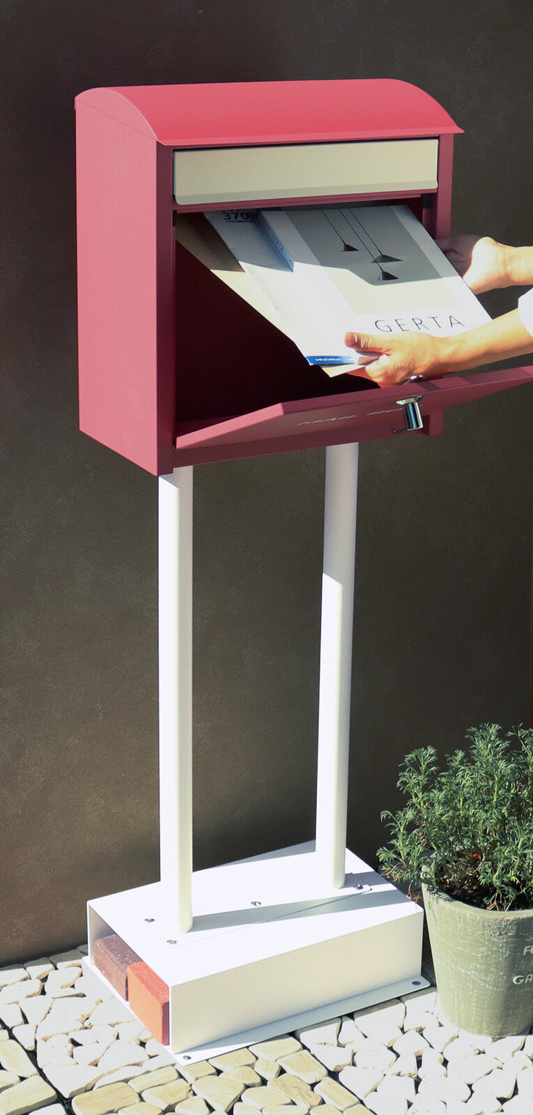 スタンドポスト　Olga-オルガ-