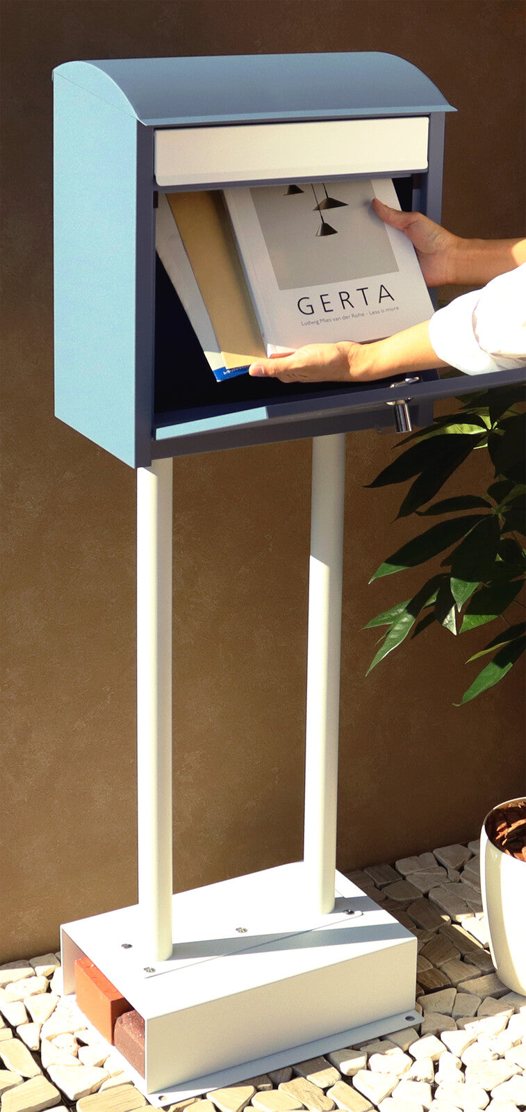 スタンドポスト　Olga-オルガ-