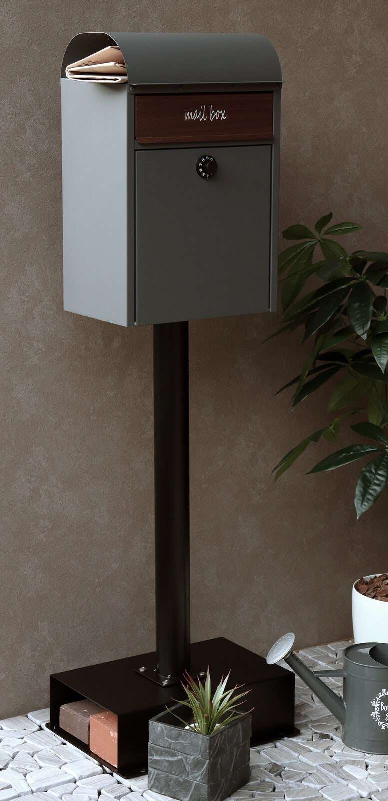 スタンドポスト　Gilda-ジルダ-　