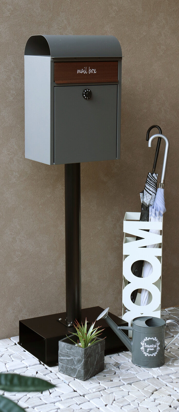 スタンドポスト　Gilda-ジルダ-　