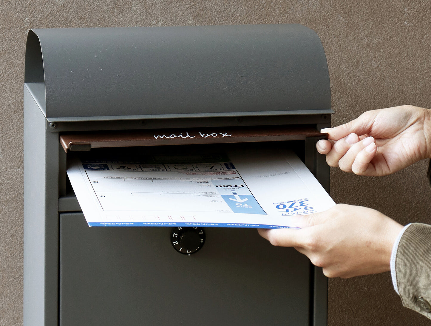 スタンドポスト　Gilda-ジルダ-　