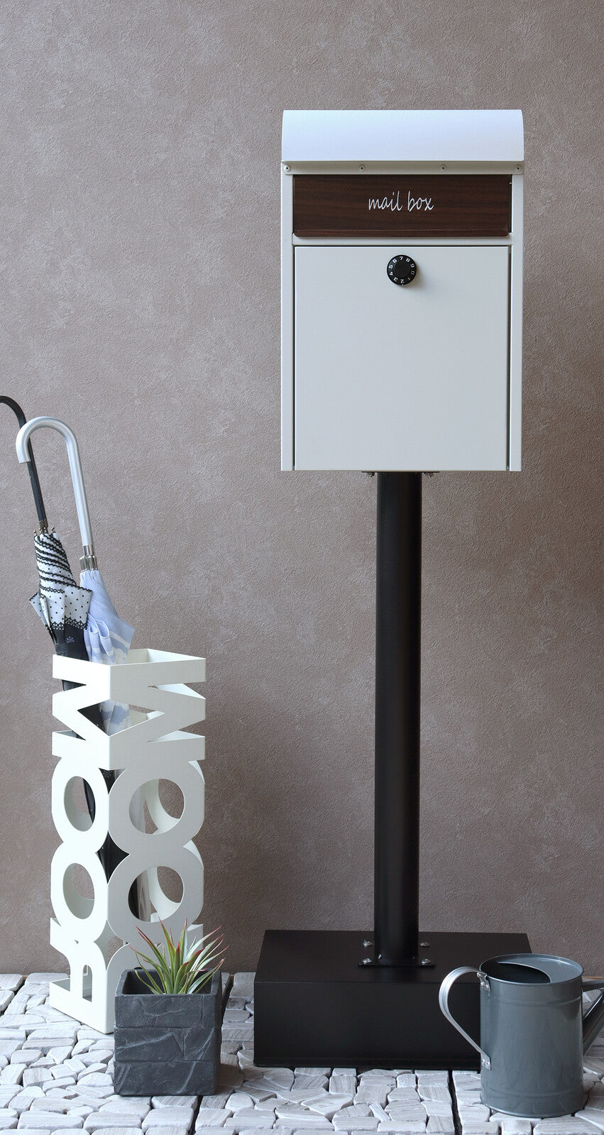 スタンドポスト　Gilda-ジルダ-　