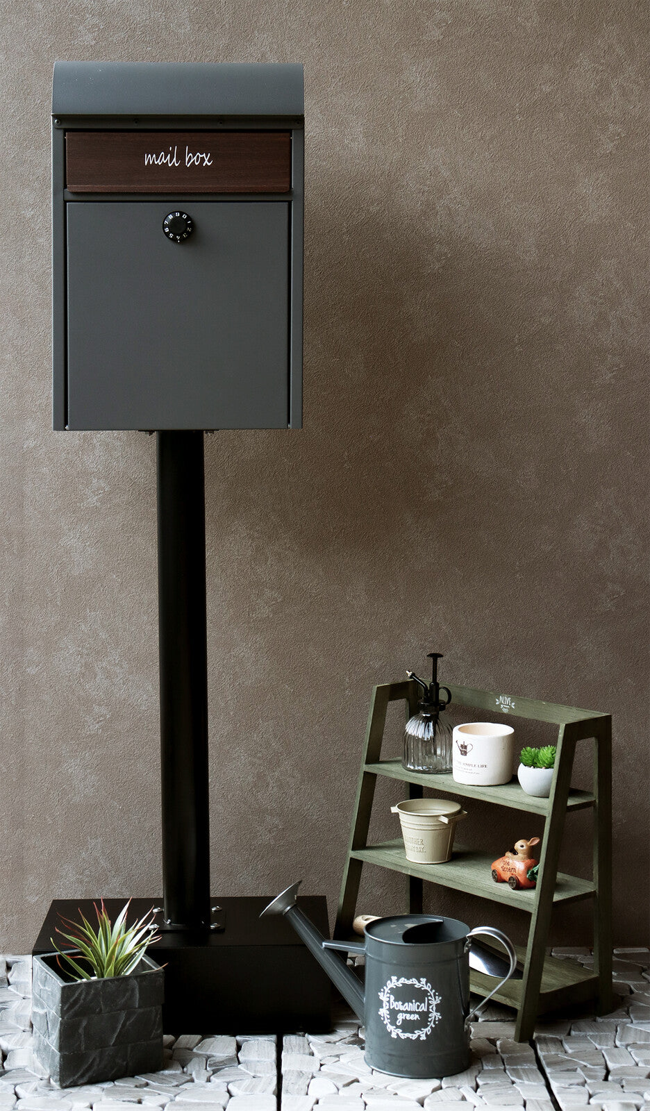 スタンドポスト　Gilda-ジルダ-　