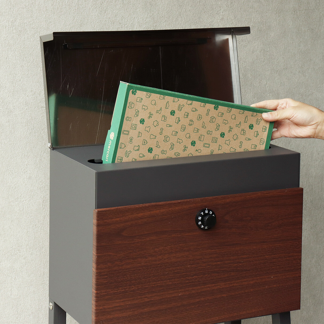 スタンドポスト　Lexi-レクシー-　