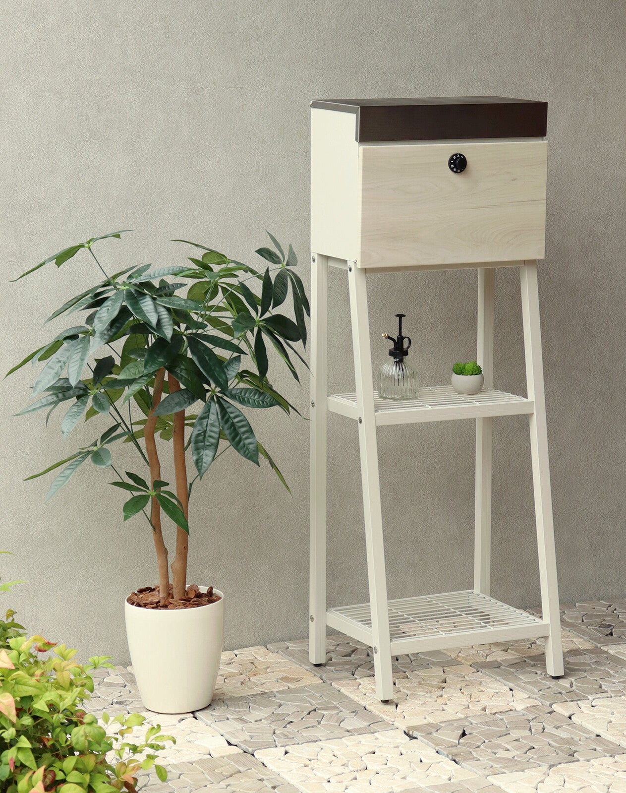 スタンドポスト　Lexi-レクシー-　