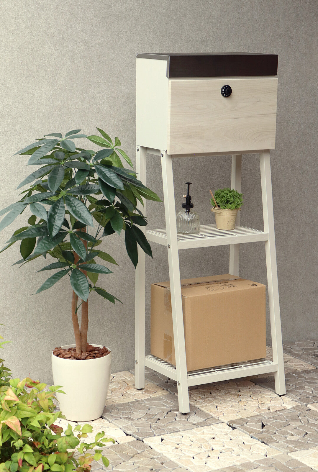 スタンドポスト　Lexi-レクシー-　