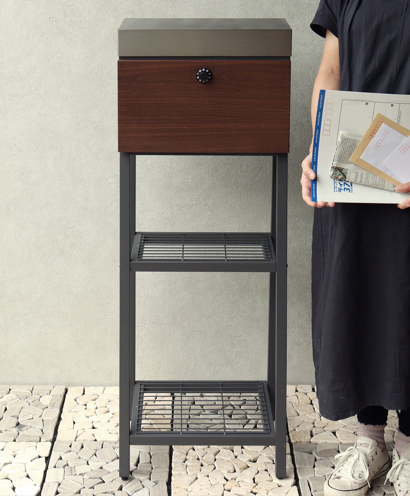 スタンドポスト　Lexi-レクシー-　