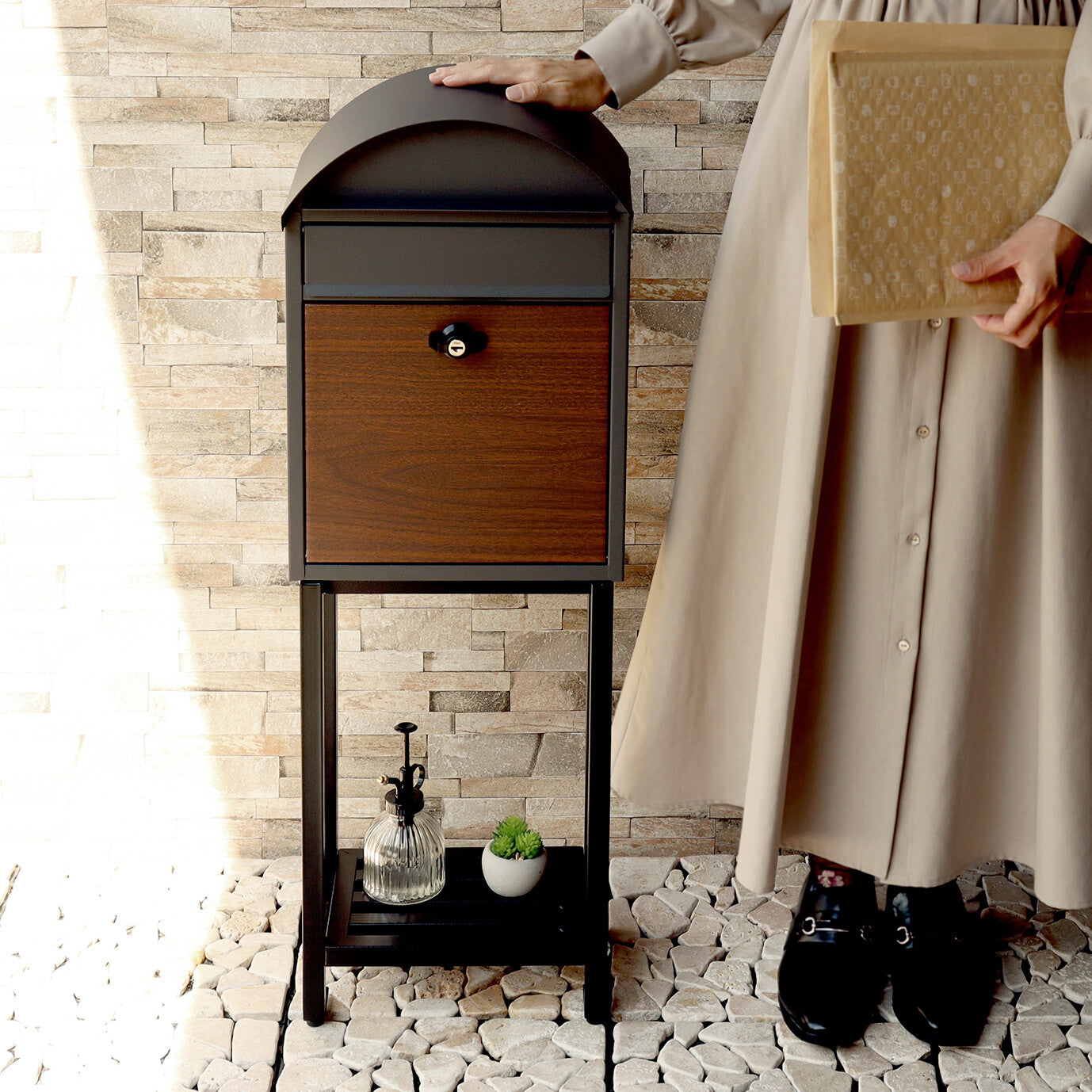 スタンドポスト　Simon-シモン-