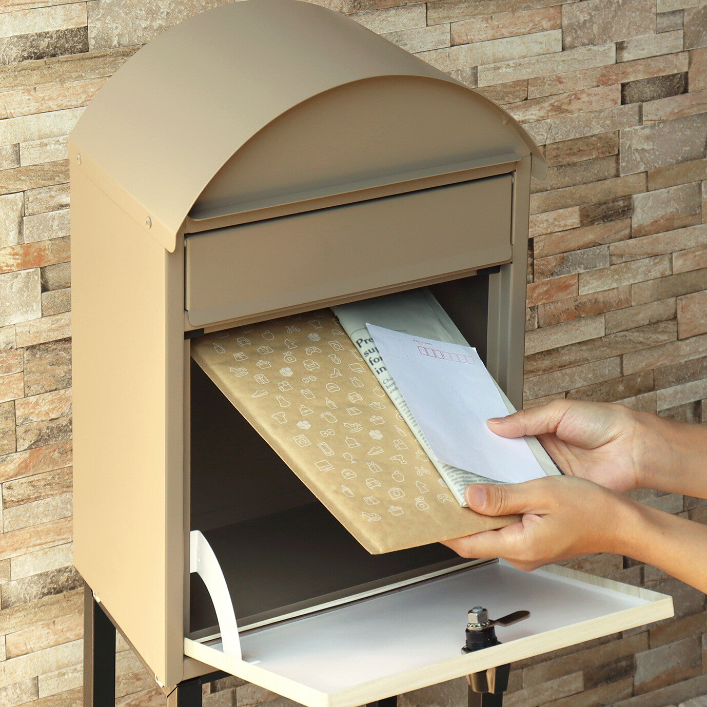 スタンドポスト　Simon-シモン-