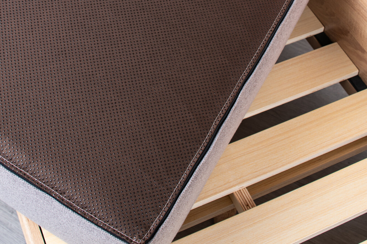 【2025年新作】組み立て式のコンパクトな2Pソファー　＜ピオ＞