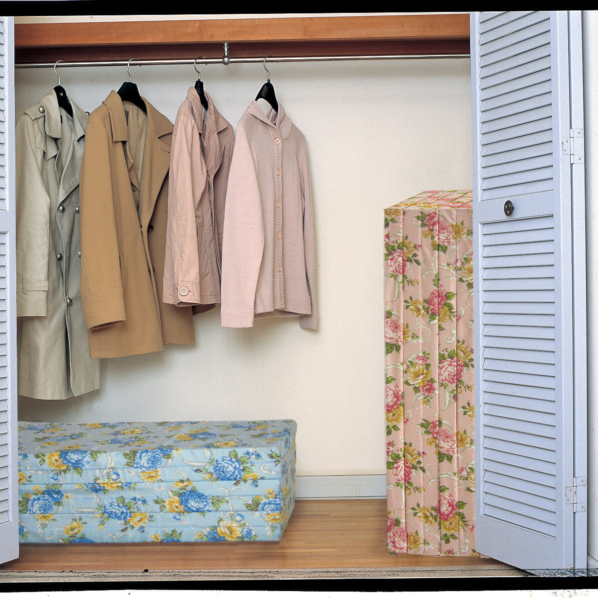 アキレス 軽量硬質コンパクト6つ折れマットレス