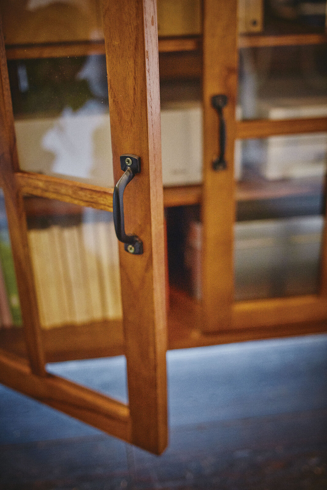 キャビネット 食器棚 カップボード チェスト 4段 木製チェスト 木製 キッチン収納