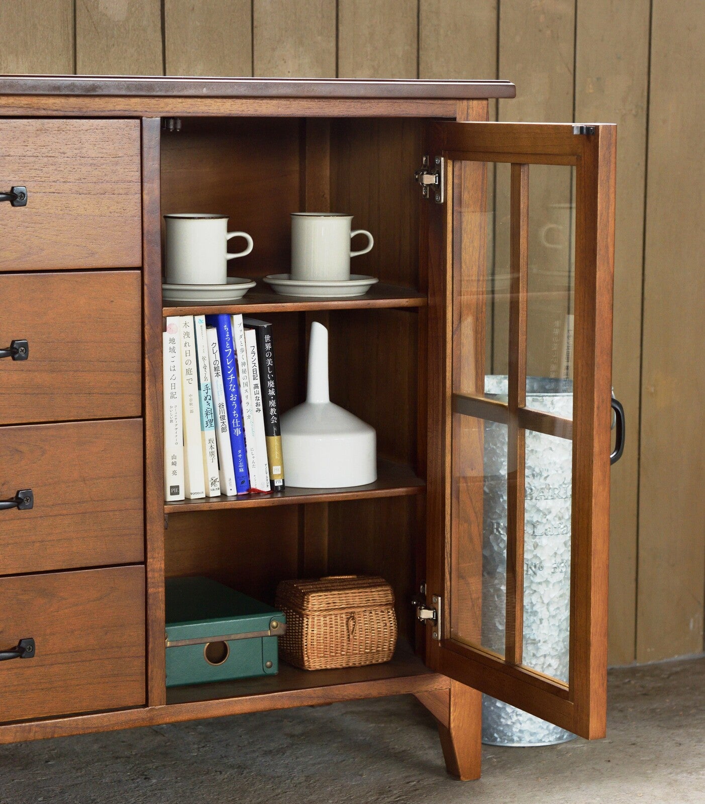 キャビネット 天然木 アンティーク スリム 省スペース 収納 扉付き 棚付き ガラス扉