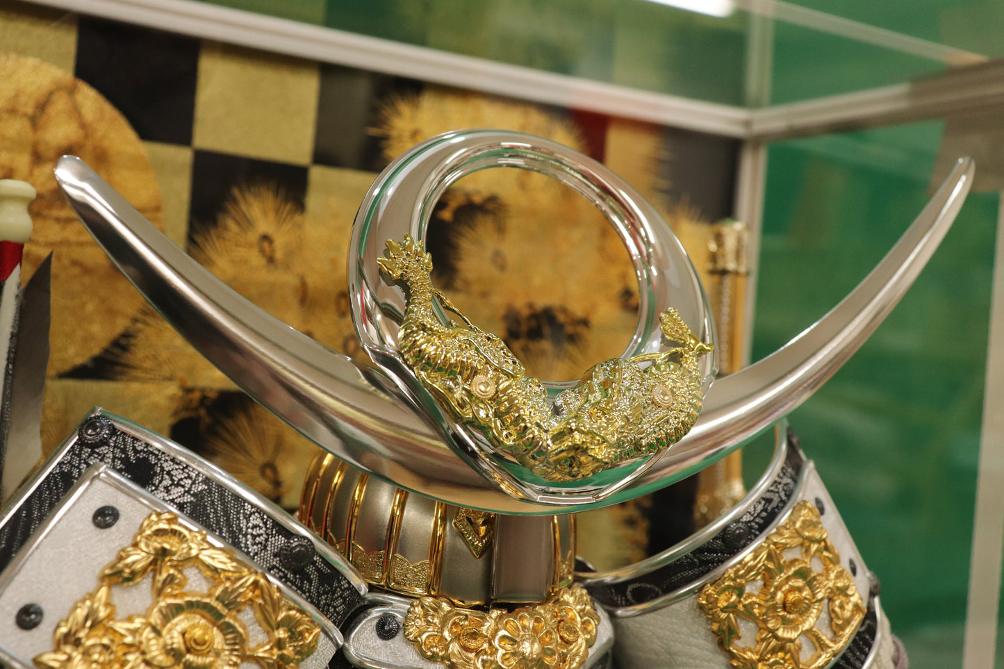 兜平飾り五月人形ケースセット (44cm×33cm×39cm)