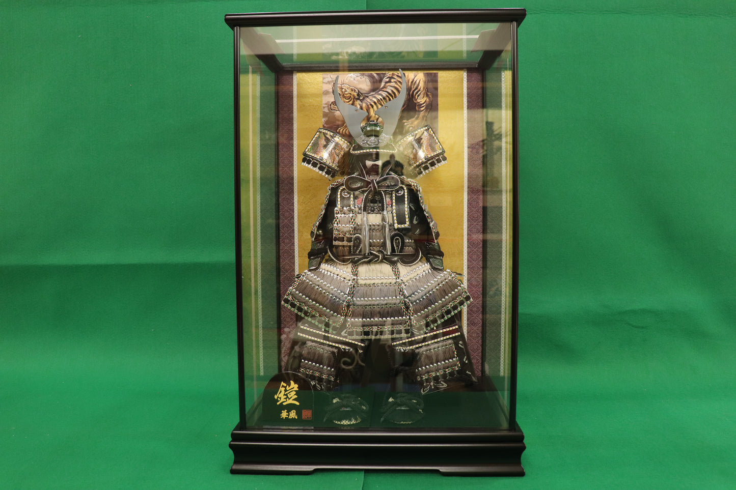 兜平飾り五月人形ケースセット (35cm×28cm×55cm)