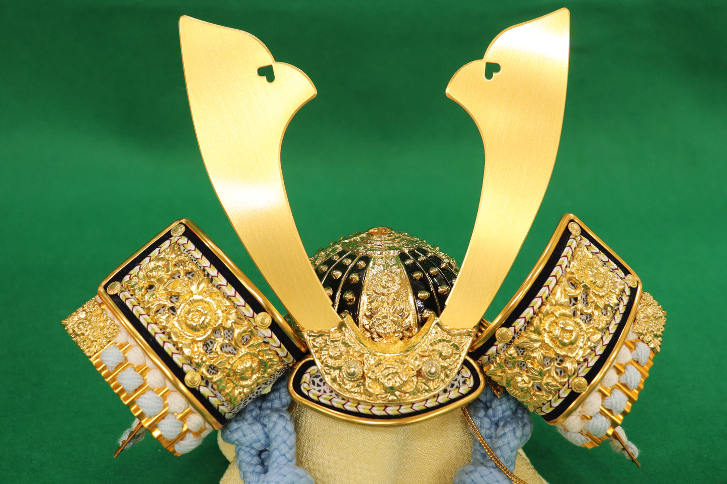 兜平飾り五月人形セット (34cm×26cm×27cm)【送料無料】