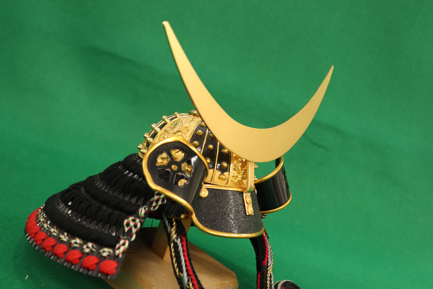 伊達政宗 兜飾り収納五月人形セット (48cm×35cm×46cm)【送料無料