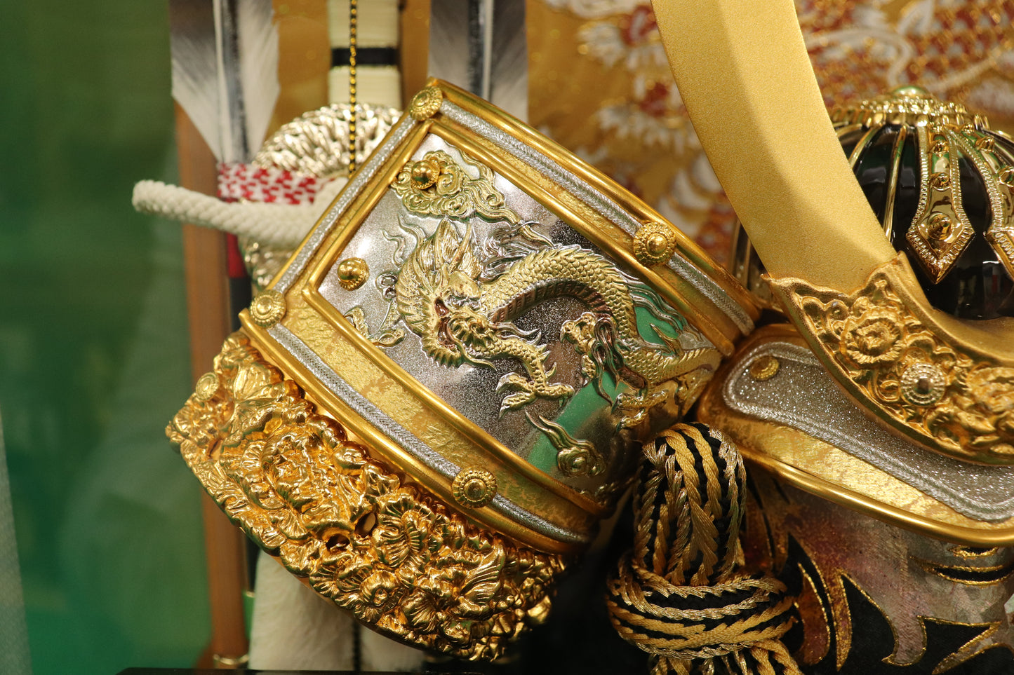 兜平飾り五月人形ケースセット (36cm×24cm×41cm)