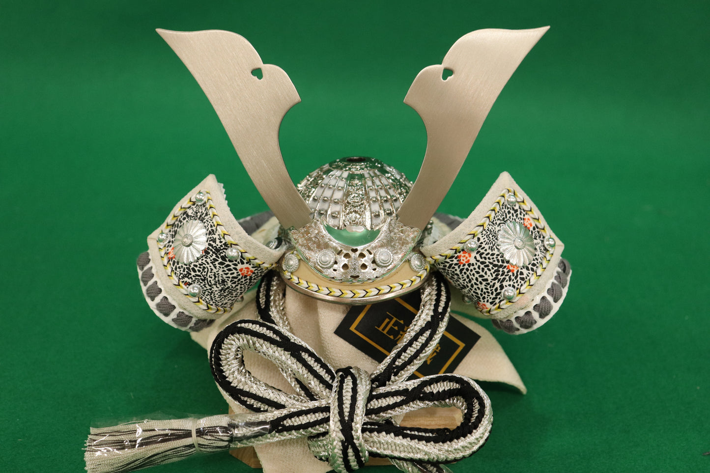 兜平飾り五月人形セット (31cm×17cm×31cm)